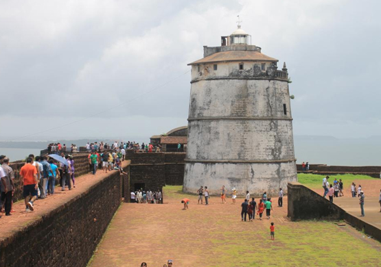 Luxury Beach Resort In Goa With Swimming Pool